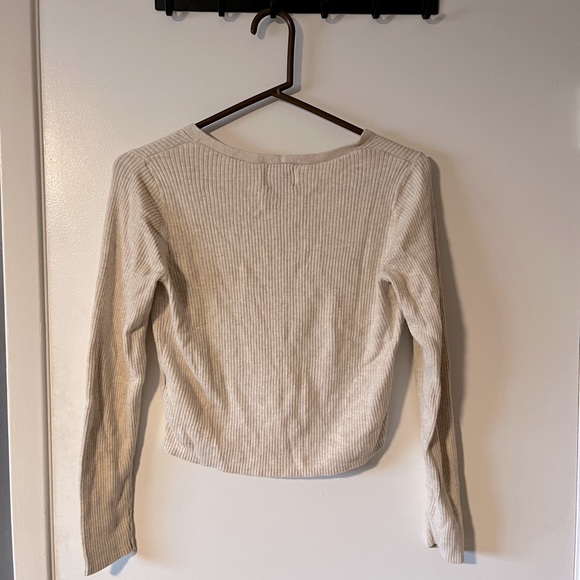 M Cream Crop Cardigan - Picture 2 of 2
